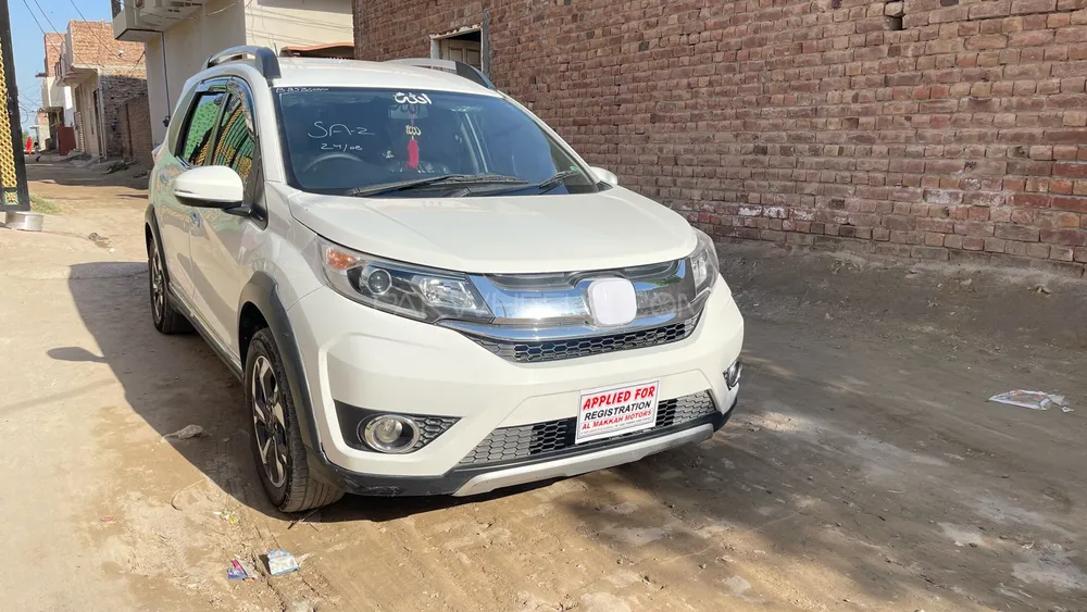 Honda BR-V 2018 for Sale in Chichawatni Image-1