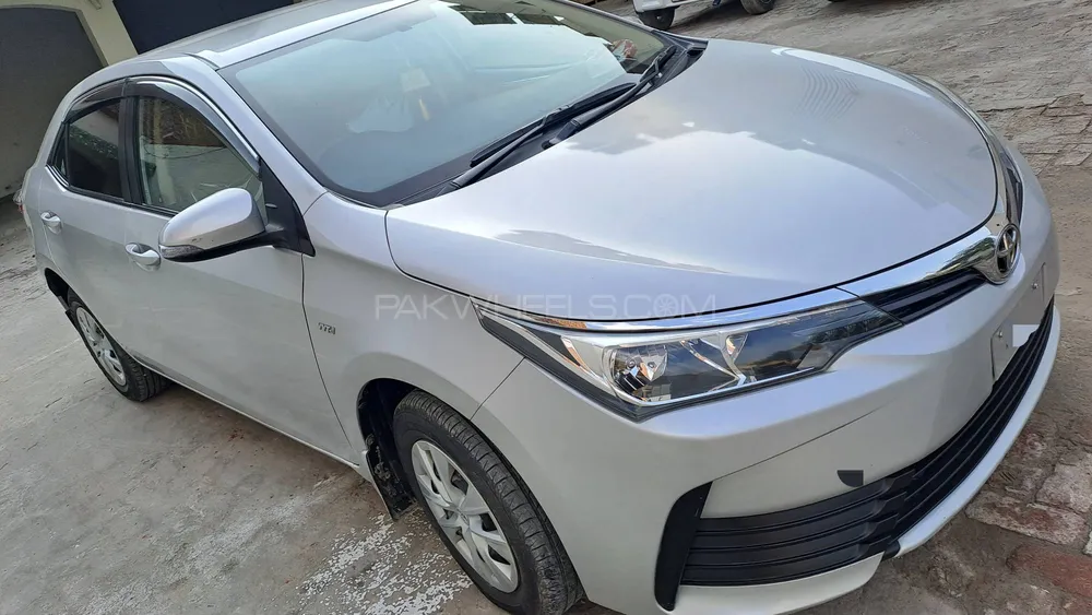 Toyota Corolla 2017 for Sale in Faisalabad Image-1