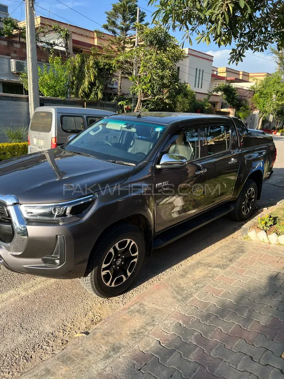 Toyota Hilux 2021 for Sale in Islamabad Image-1