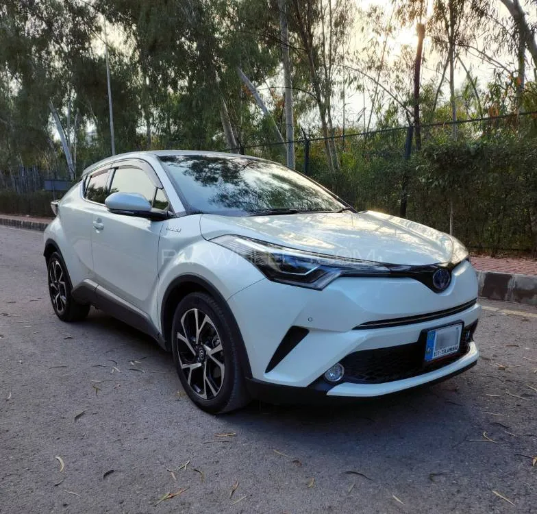 Toyota C-HR 2017 for Sale in Islamabad Image-1