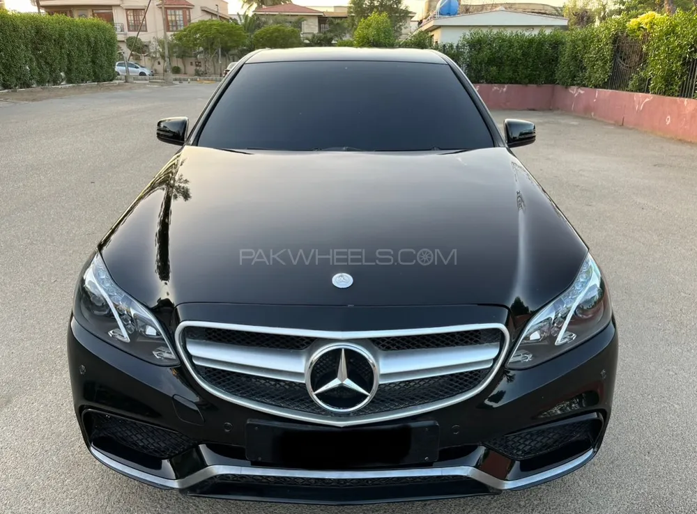 Mercedes Benz E Class 2011 for Sale in Karachi Image-1