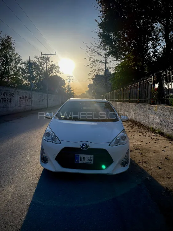 Toyota Aqua 2017 for Sale in Peshawar Image-1