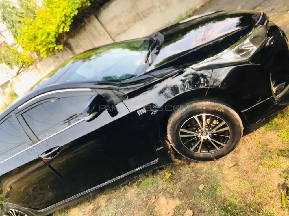 Toyota Corolla 2017 for Sale in Lahore Image-1