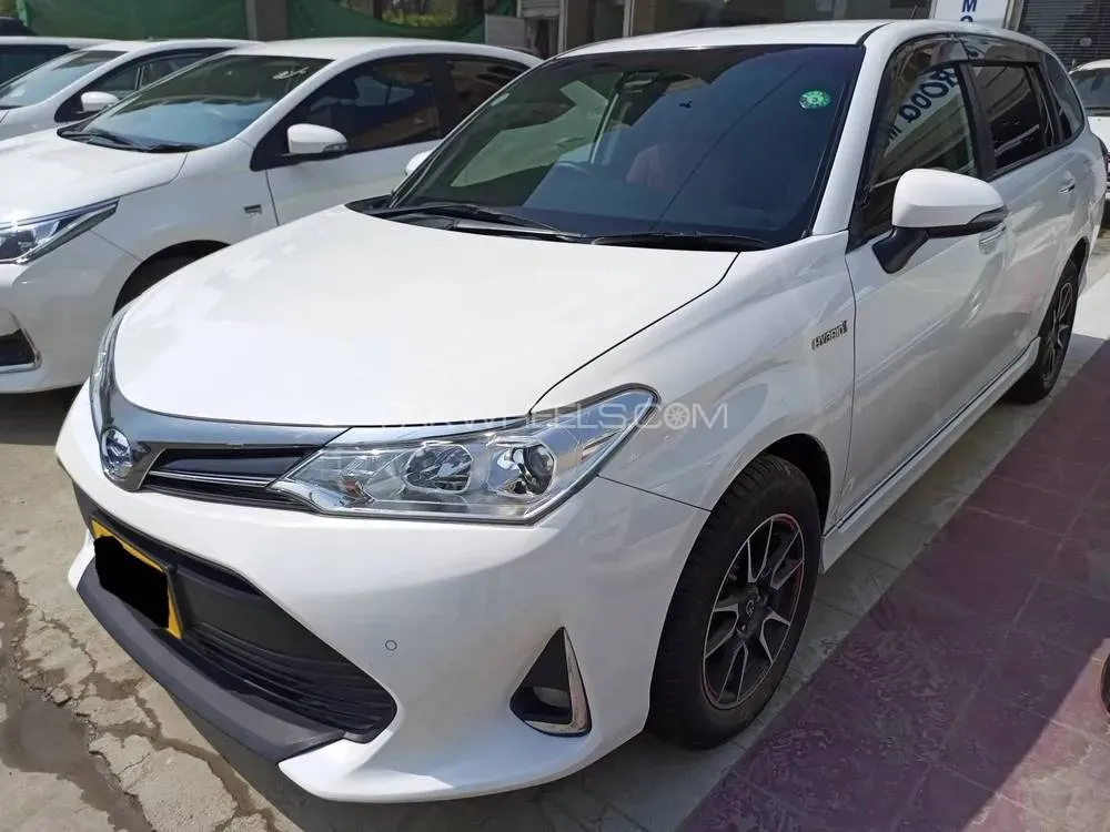 Toyota Corolla Fielder 2018 for Sale in Karachi Image-1