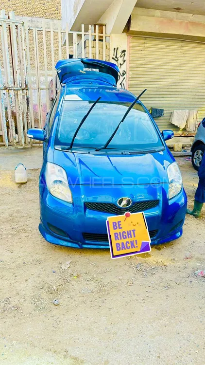 Toyota Vitz 2010 for Sale in Quetta Image-1
