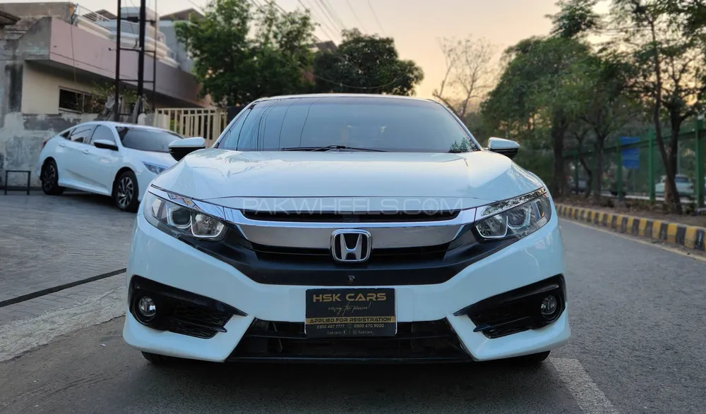 Honda Civic Oriel 1.8 i-VTEC CVT 2016 for sale in Lahore | PakWheels