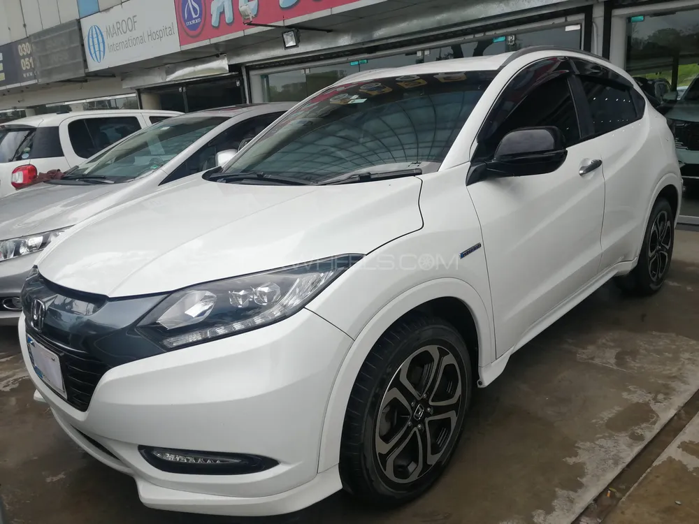 Honda Vezel 2015 for Sale in Islamabad Image-1
