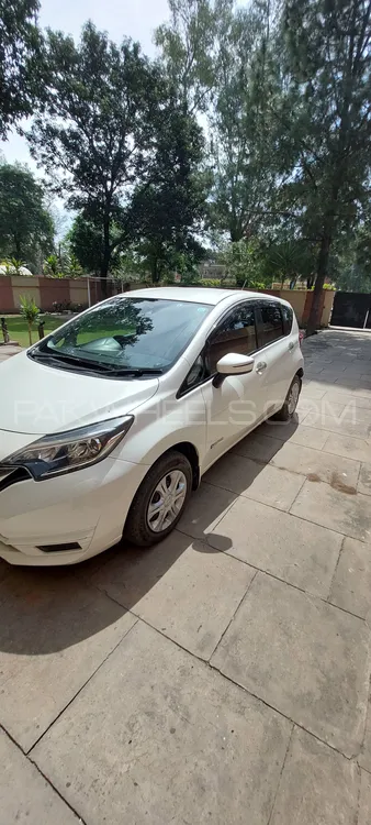 Nissan Note 2017 for Sale in Gujranwala Image-1