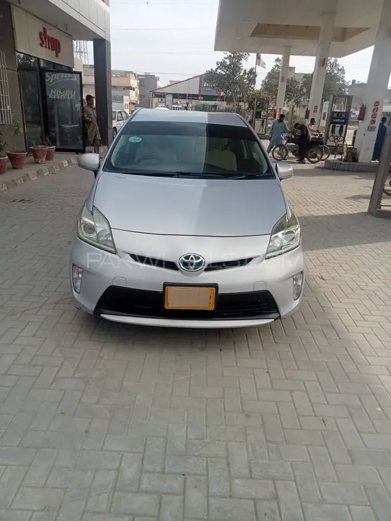 Toyota Prius 2014 for Sale in Karachi Image-1