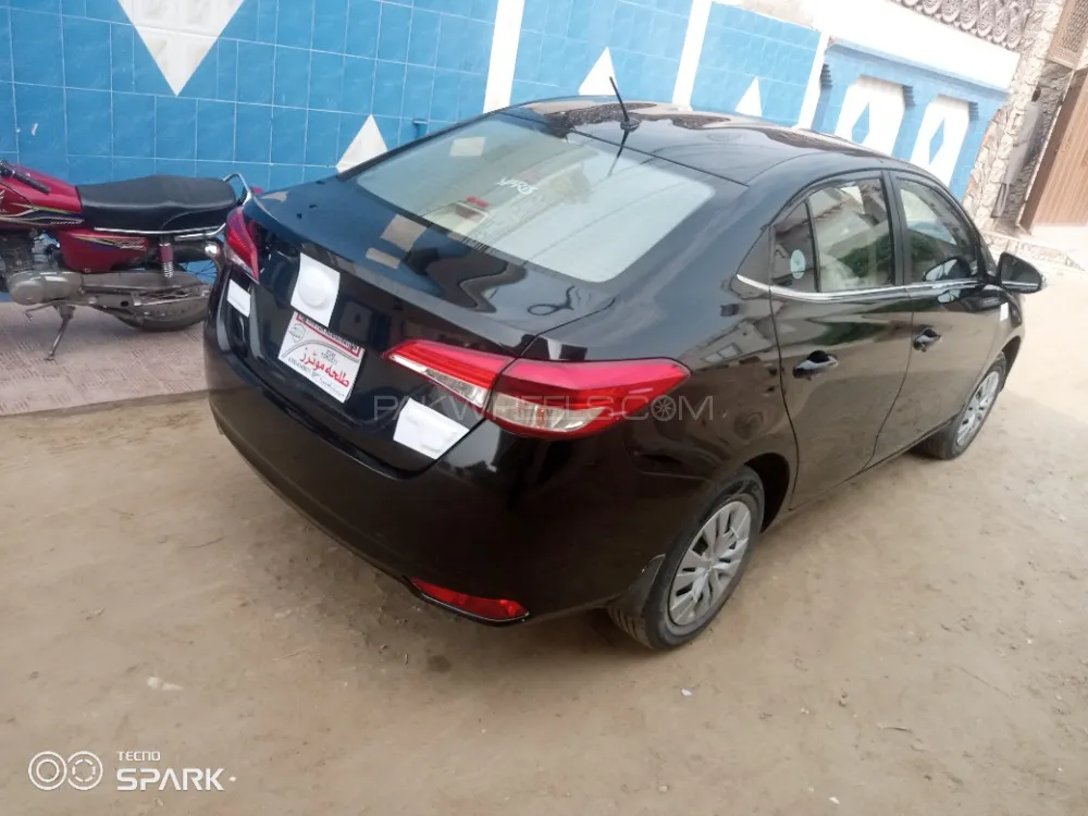 Toyota Yaris Sedan 2021 for Sale in Chishtian Image-1
