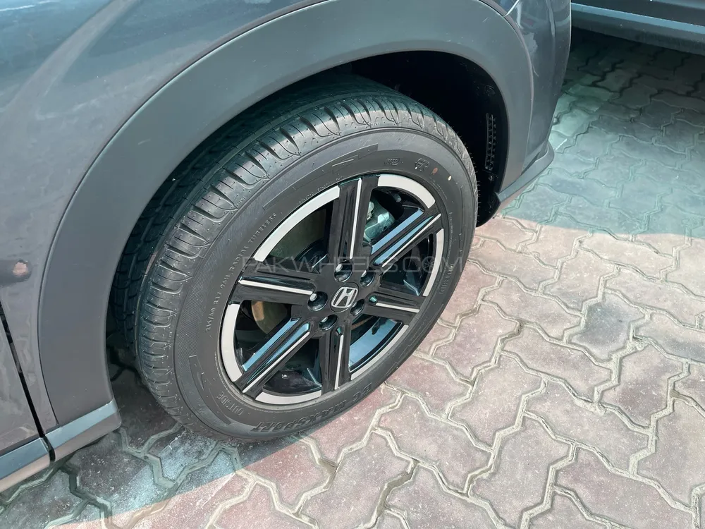 Honda HR-V 2023 for Sale in Lahore Honda HR-V 2023 for Sale in Lahore Image-11