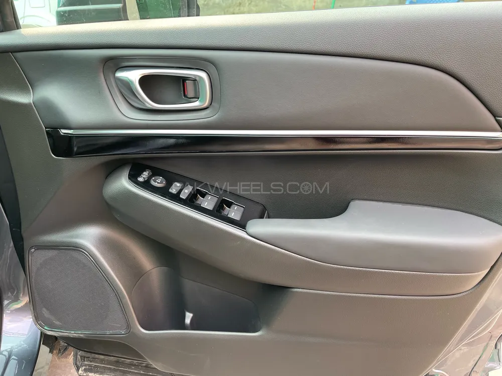 Honda HR-V 2023 for Sale in Lahore Honda HR-V 2023 for Sale in Lahore Image-7