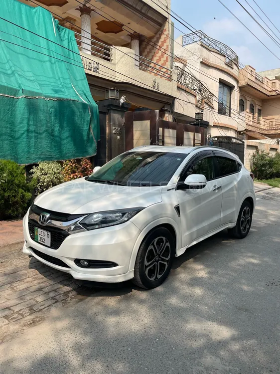 Honda Vezel 2014 for Sale in Lahore Image-1