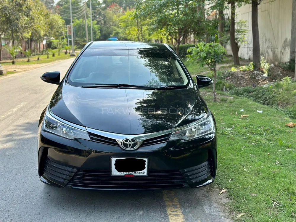 Toyota Corolla 2018 for Sale in Faisalabad Image-1