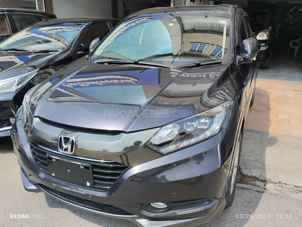 Honda Vezel 2017 for Sale in Lahore Image-1