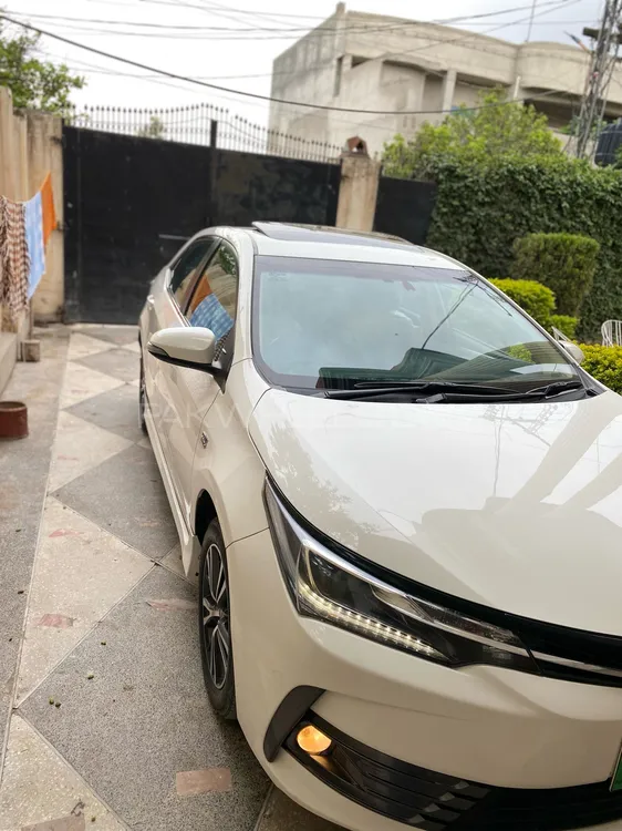 Toyota Corolla 2019 for Sale in Peshawar Image-1