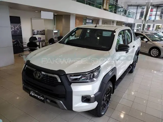 Toyota Hilux 2023 for Sale in Karachi Image-1