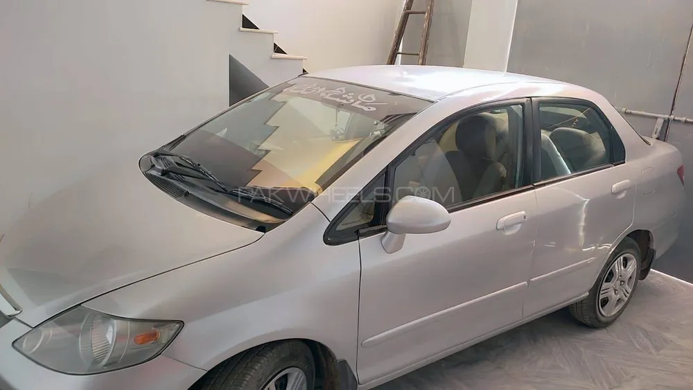 Honda City 2005 for Sale in Hyderabad Image-1