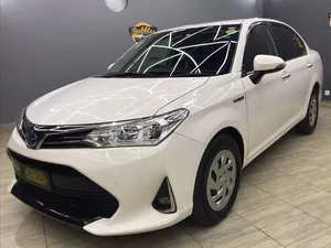 Toyota Corolla Axio Hybrid 1.5 2017 for Sale