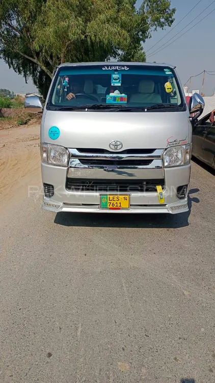 Toyota Hiace 2010 for Sale in Gujrat Image-1