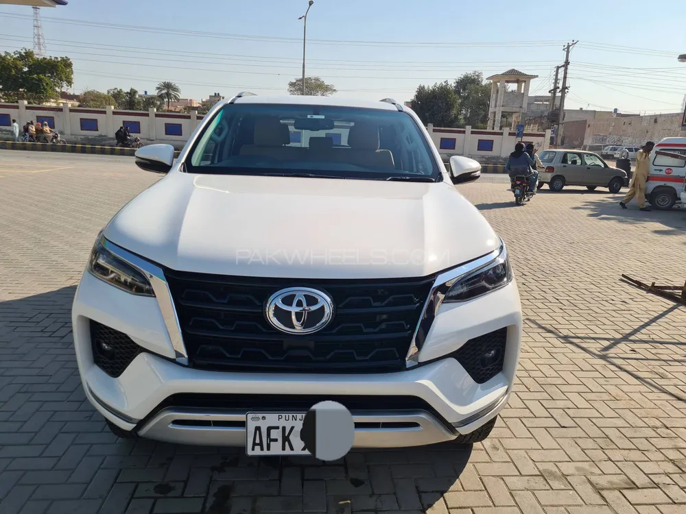 Toyota Fortuner 2021 for Sale in Lahore Image-1