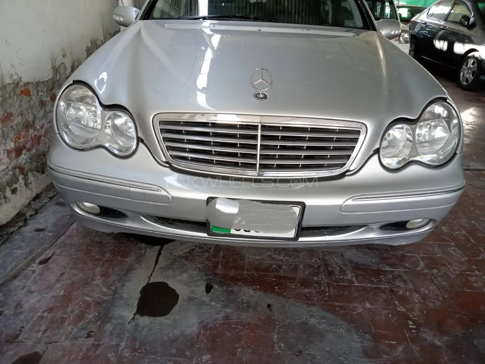 Mercedes Benz C Class 2003 for Sale in Lahore Image-1