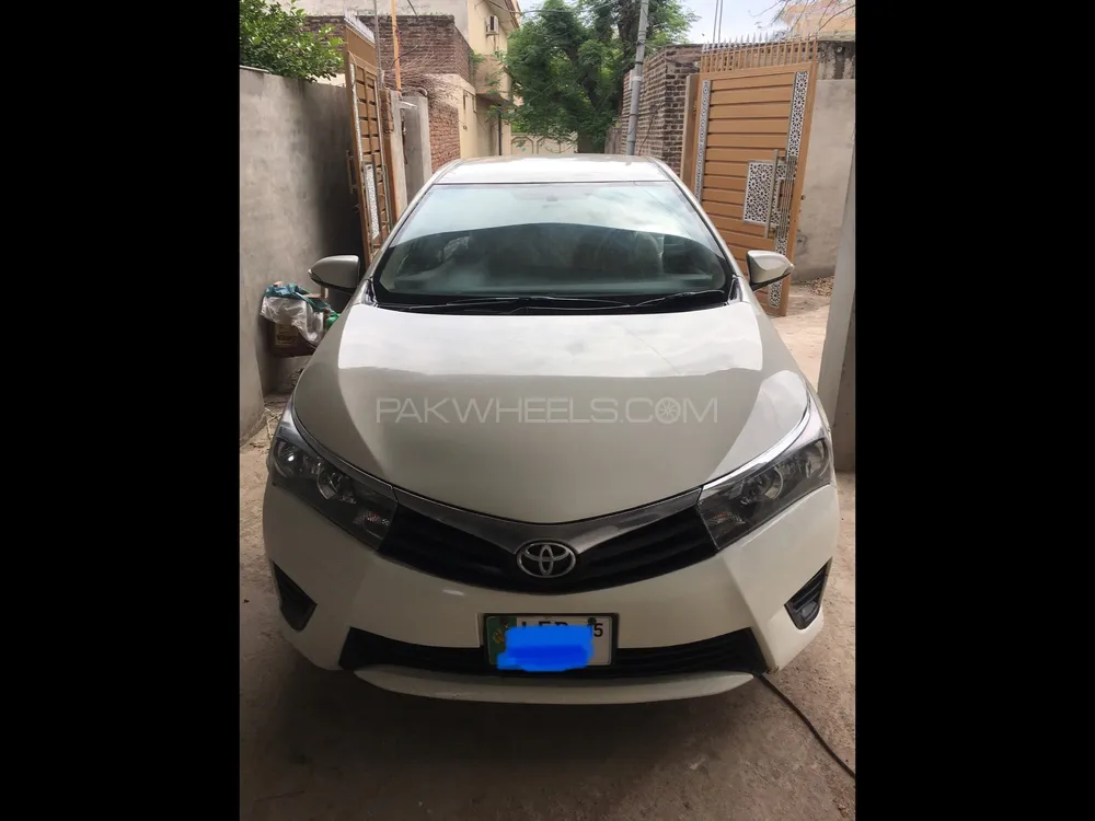 Toyota Corolla 2015 for Sale in Gujrat Image-1
