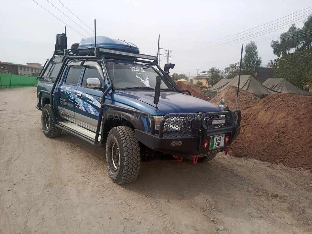 Toyota Hilux 2002 for Sale in Islamabad Image-1