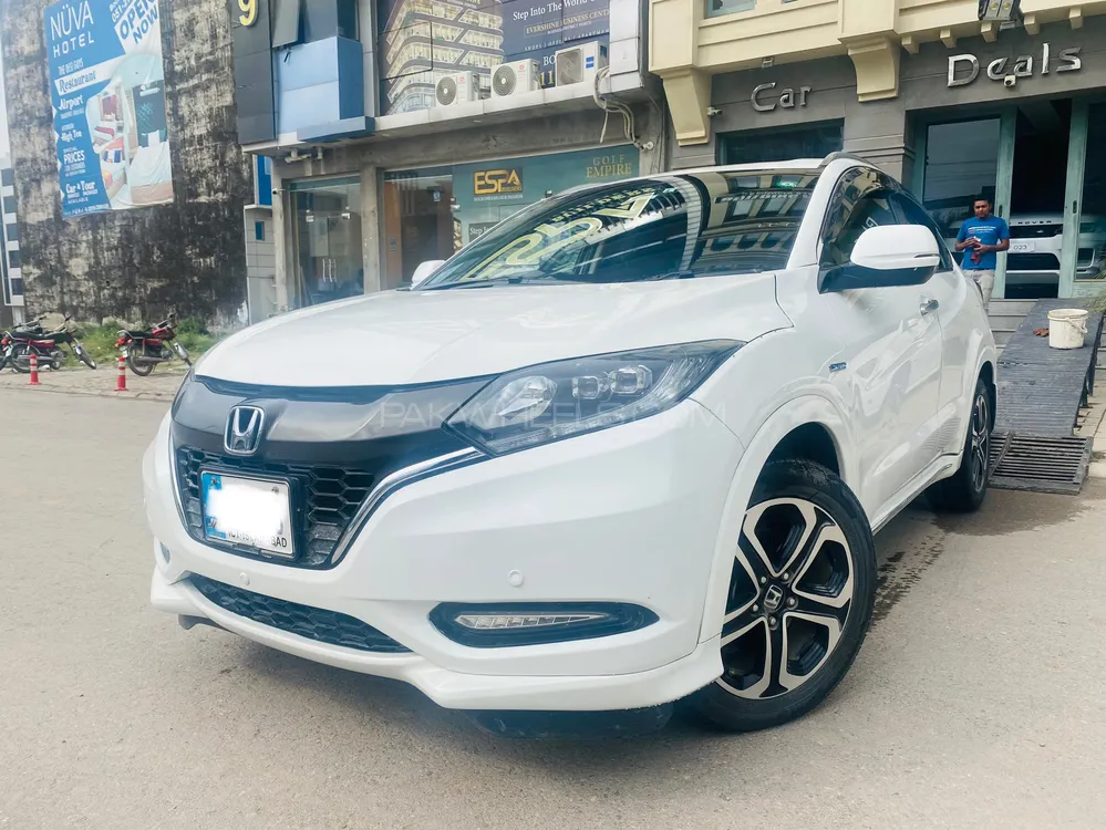 Honda Vezel 2017 for Sale in Islamabad Image-1