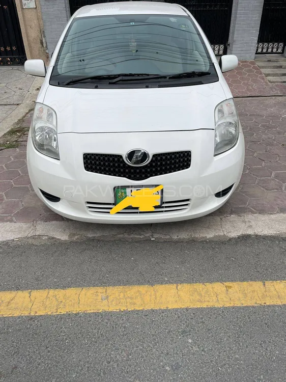 Toyota Vitz 2007 for Sale in Lahore Image-1