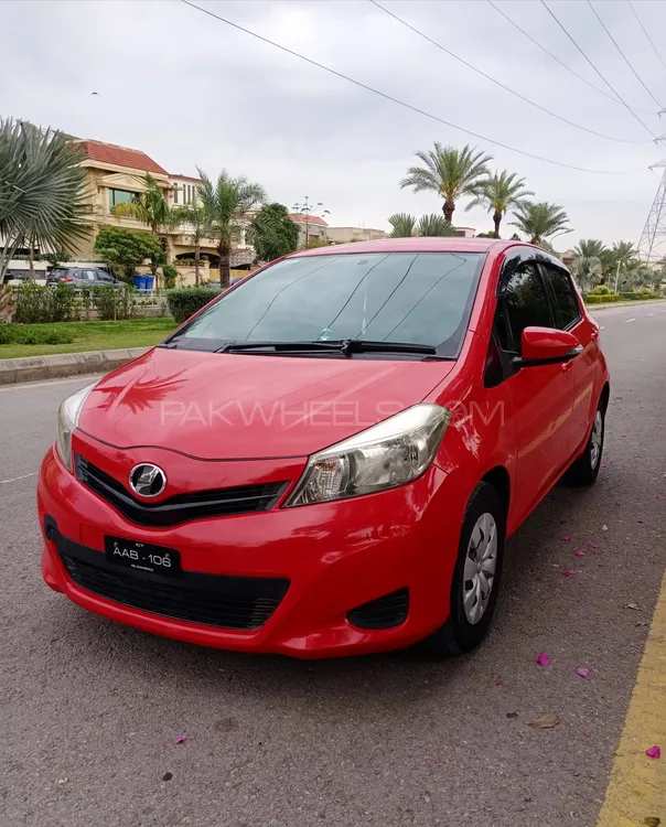 Toyota Vitz 2012 for Sale in Islamabad Image-1