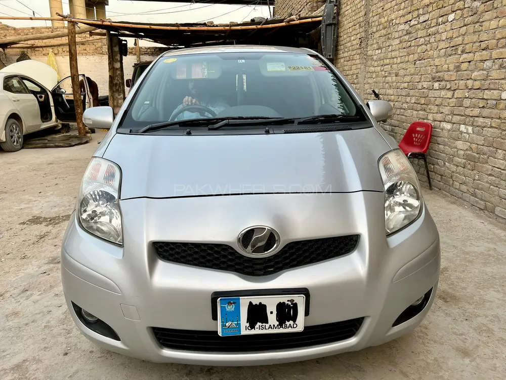 Toyota Vitz 2005 for Sale in Quetta Image-1