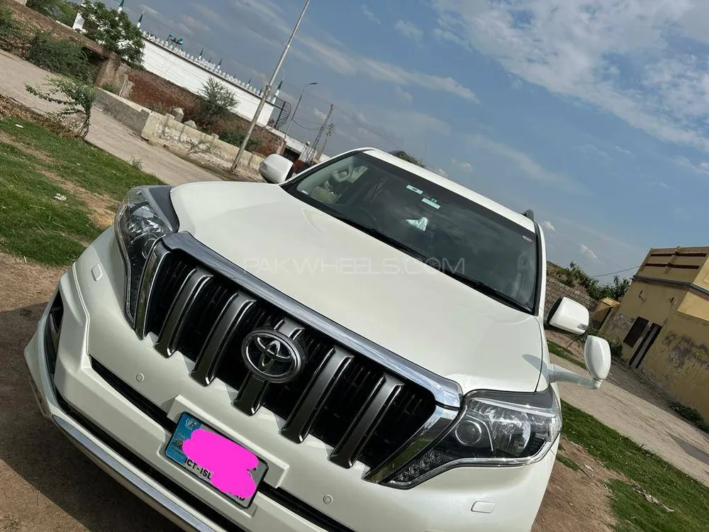 Toyota Prado 2018 for Sale in Jhang Image-1