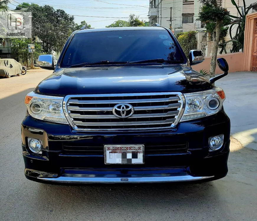 Toyota Land Cruiser 2013 for Sale in Karachi Image-1
