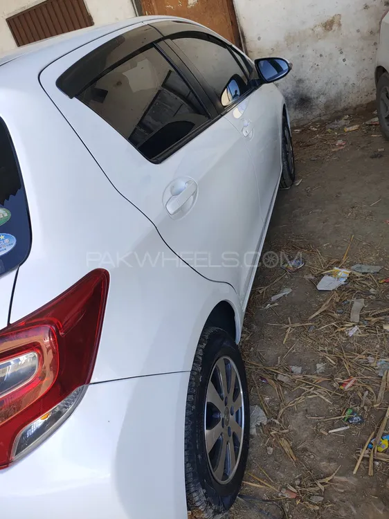 Toyota Vitz 2016 for Sale in Islamabad Image-1