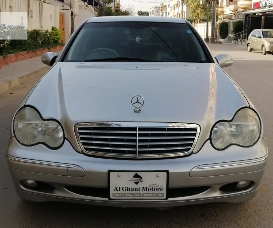 Mercedes Benz C Class 2003 for Sale in Karachi Image-1