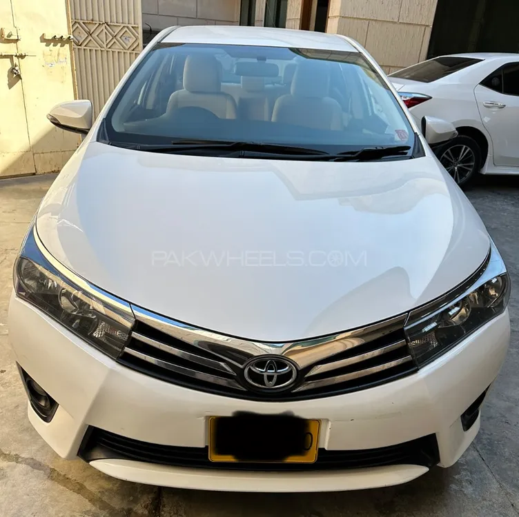 Toyota Corolla 2015 for Sale in Karachi Image-1