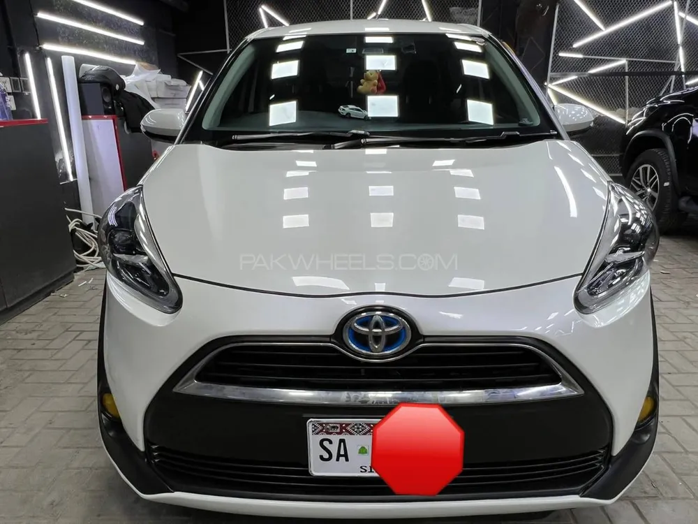 Toyota Sienta 2016 for Sale in Karachi Image-1