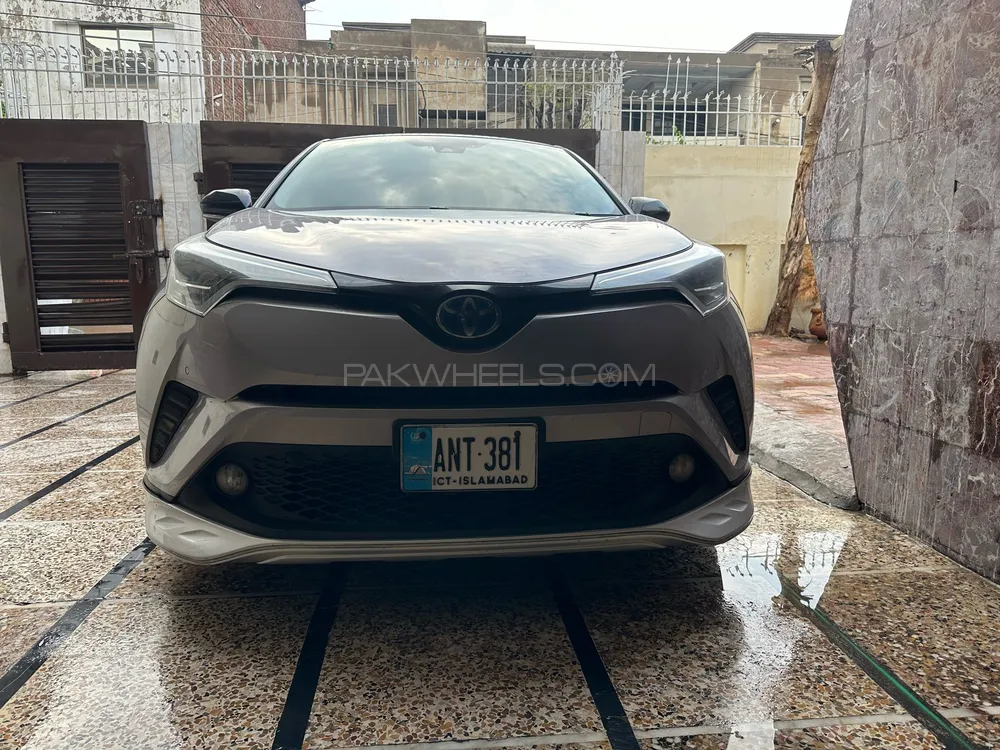 Toyota C-HR 2018 for Sale in Faisalabad Image-1