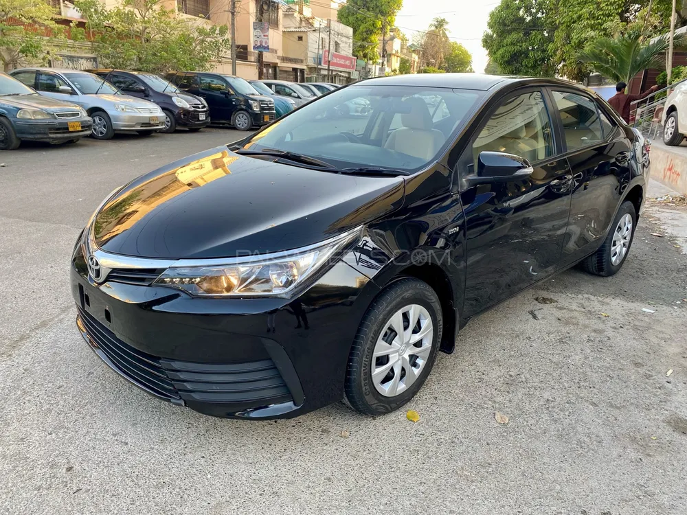 Toyota Corolla 2019 for Sale in Karachi Image-1