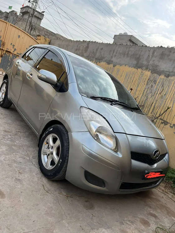 Toyota Vitz 2008 for Sale in Gujrat Image-1