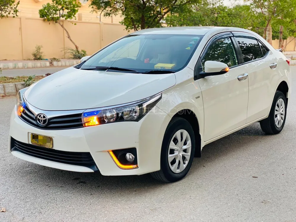 Toyota Corolla 2017 for Sale in Karachi Image-1