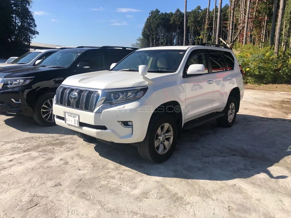Toyota Prado 2017 for Sale in Sialkot Image-1