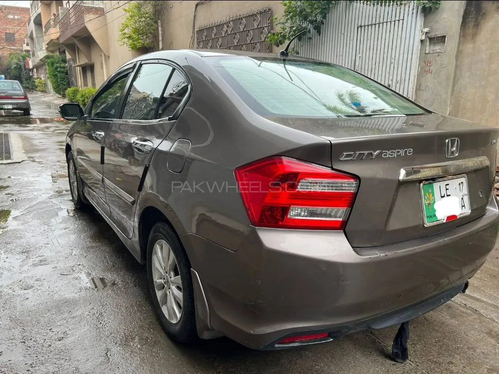 Honda City 2017 for Sale in Lahore Image-1