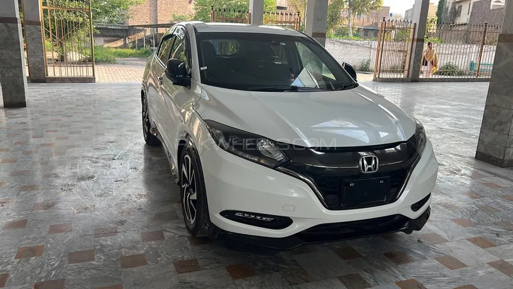 Honda Vezel 2016 for Sale in Peshawar Image-1