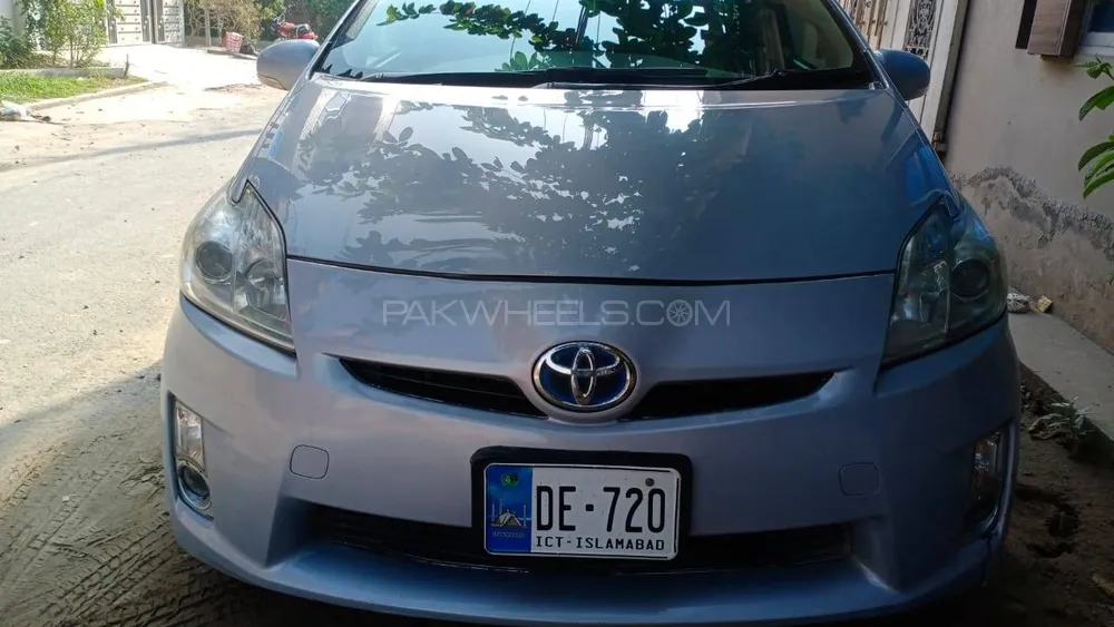 Toyota Prius 2011 for Sale in Lahore Image-1