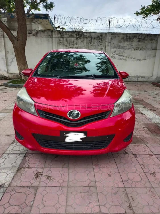 Toyota Vitz 2013 for Sale in Islamabad Image-1