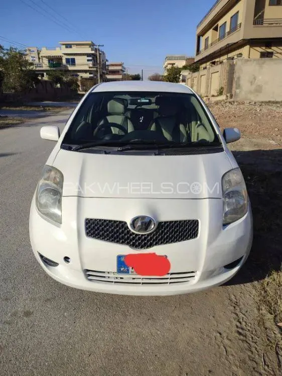 Toyota Vitz 2006 for Sale in Nowshera Image-1