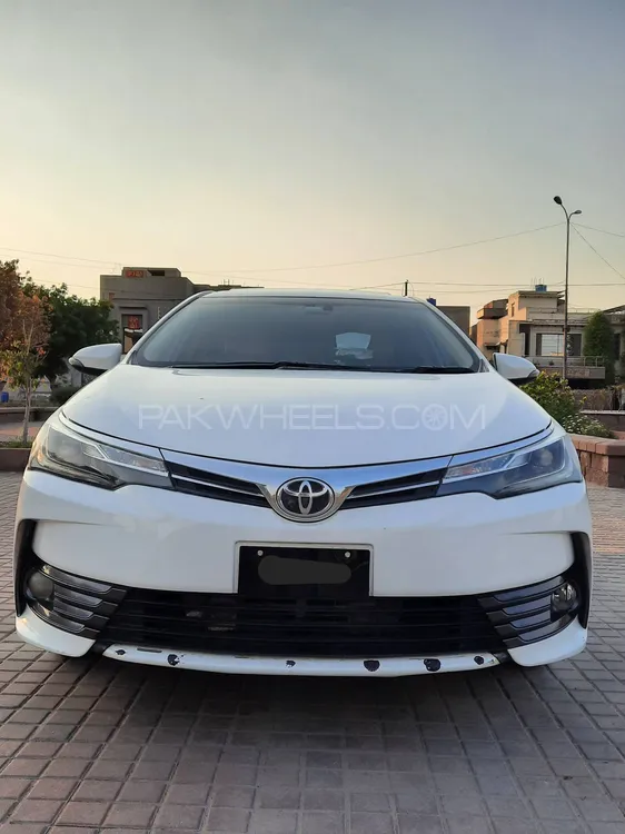 Toyota Corolla 2018 for Sale in Faisalabad Image-1