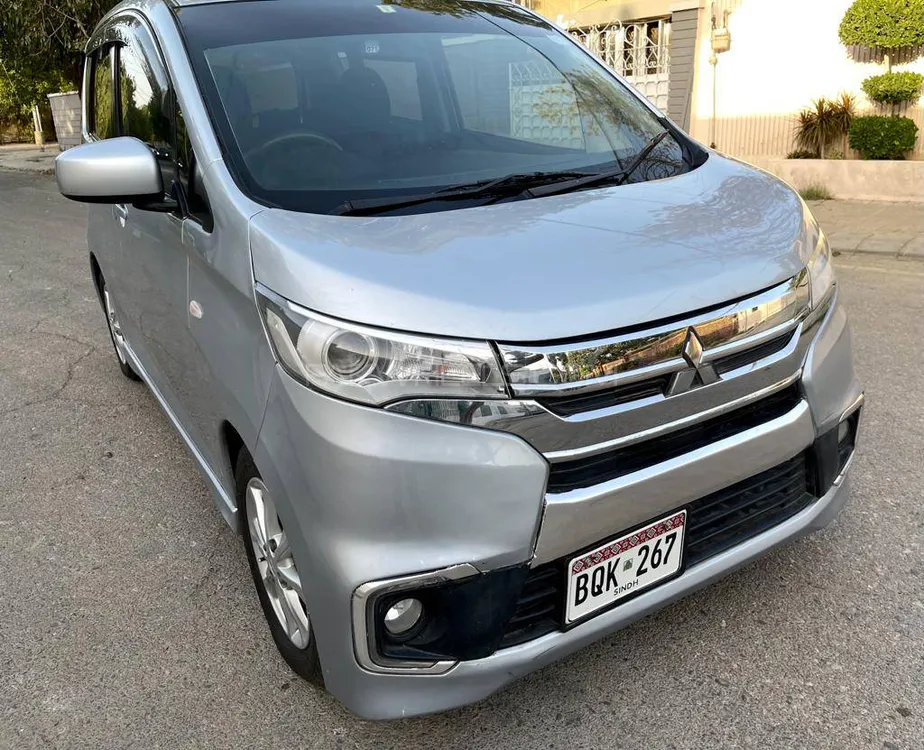 Mitsubishi EK Custom 2015 for Sale in Karachi Image-1